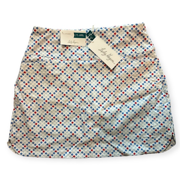LADY HAGEN | Women's 17" Tummy Control
Golf Skort in Red White Blue Stars - Picture 4 of 7